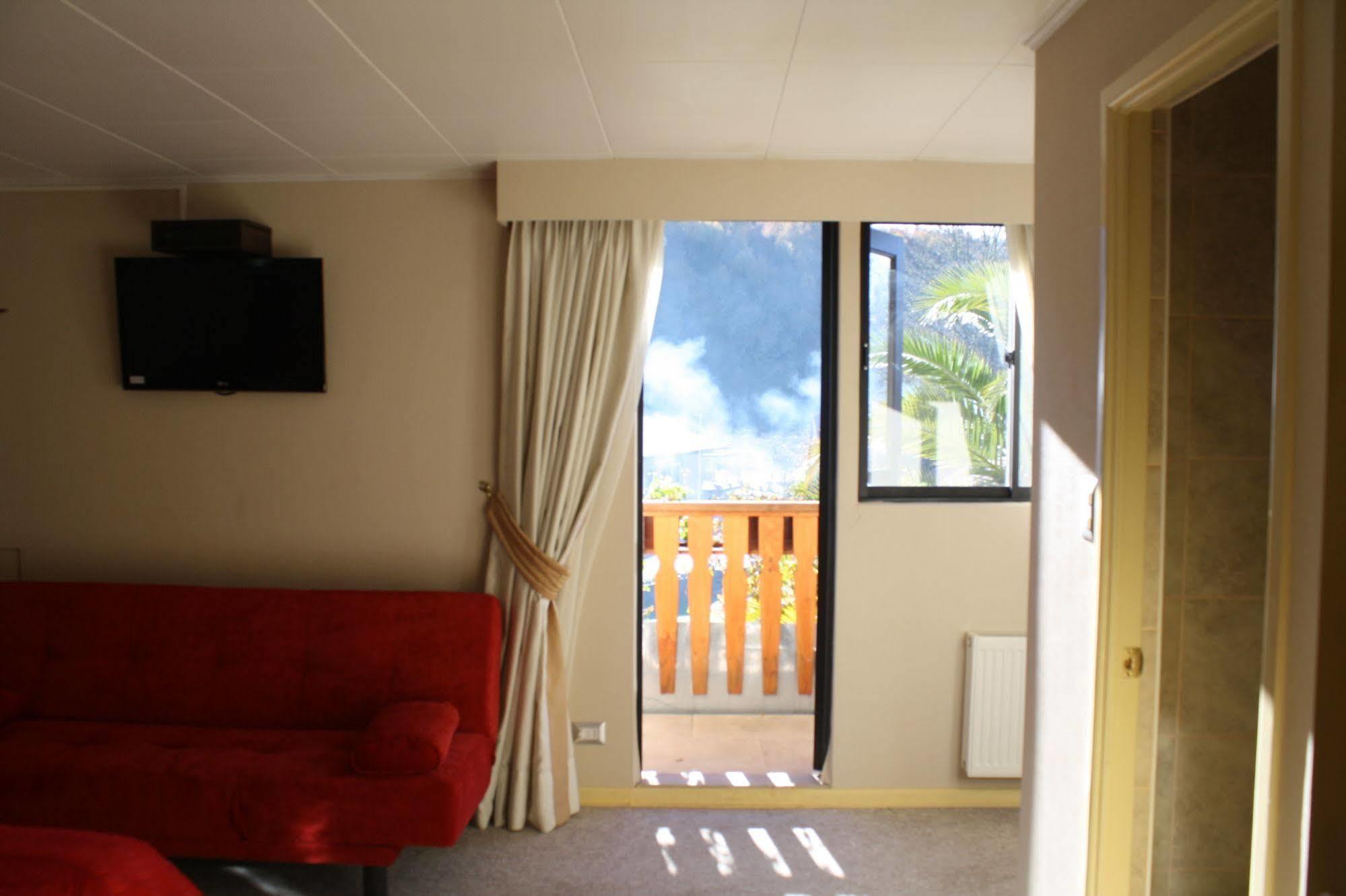 Hotel Baviera Parral Eksteriør billede