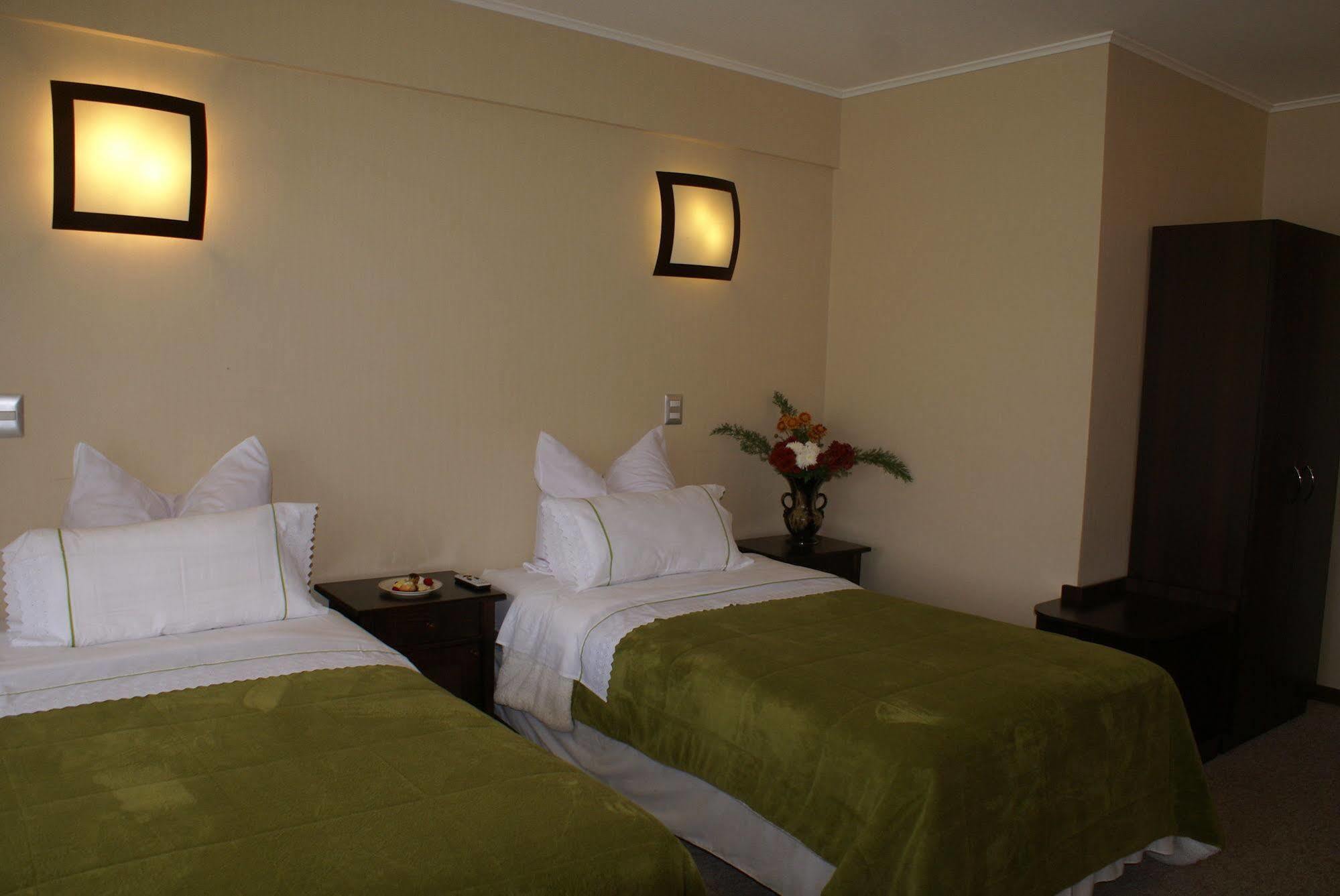 Hotel Baviera Parral Eksteriør billede