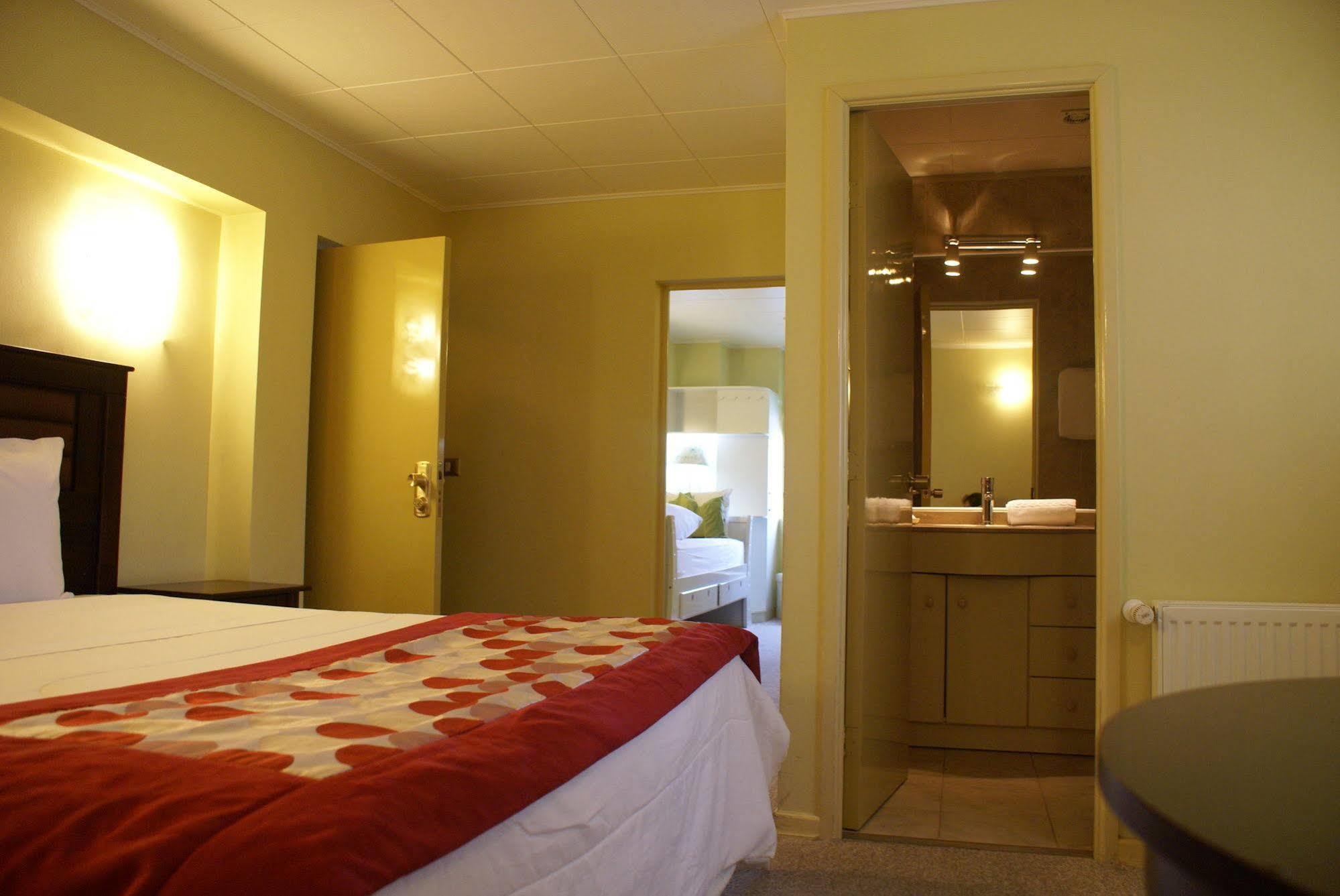 Hotel Baviera Parral Eksteriør billede